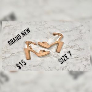 Brand new nude heel